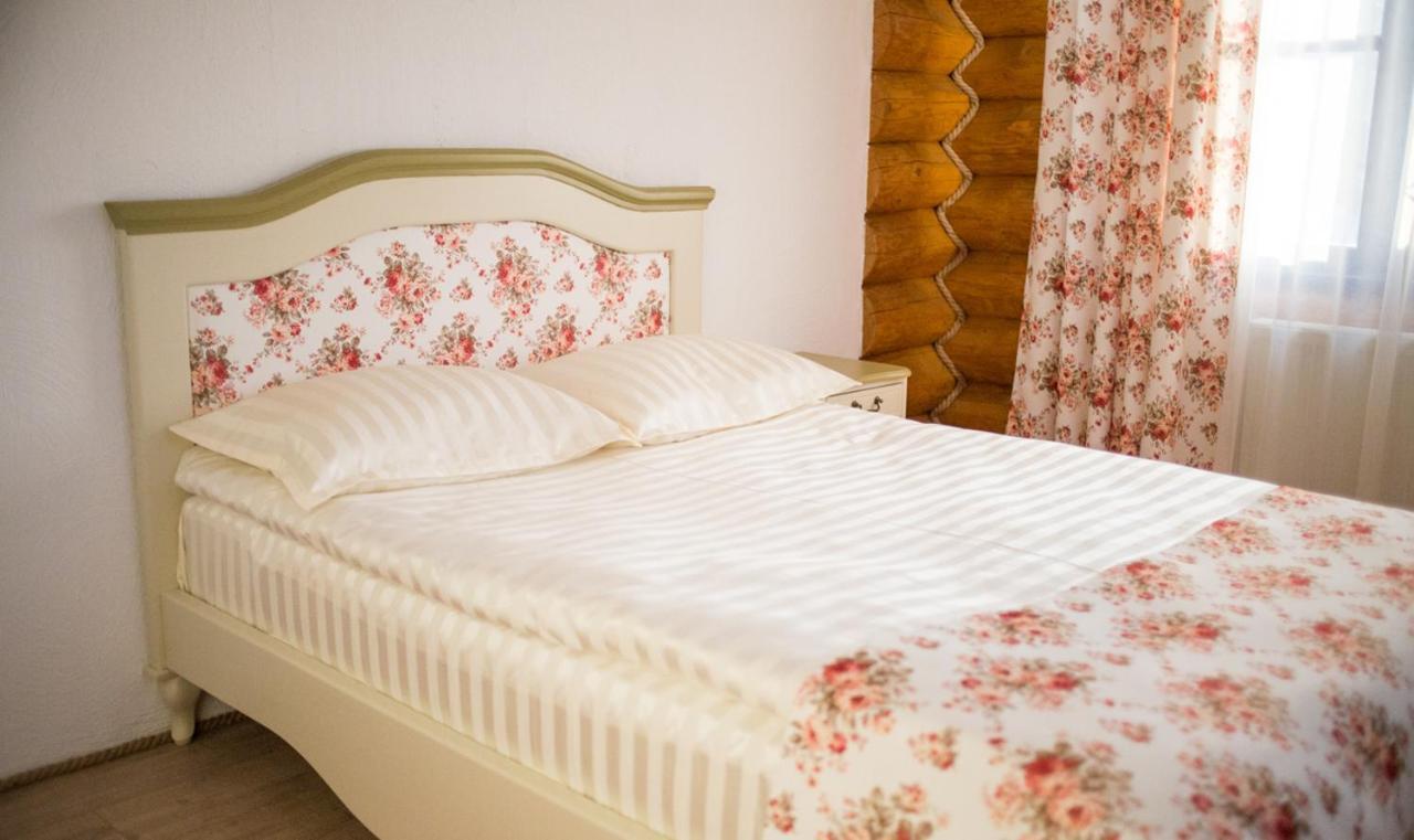Conacul Maria Theresa Orlat Luaran gambar
